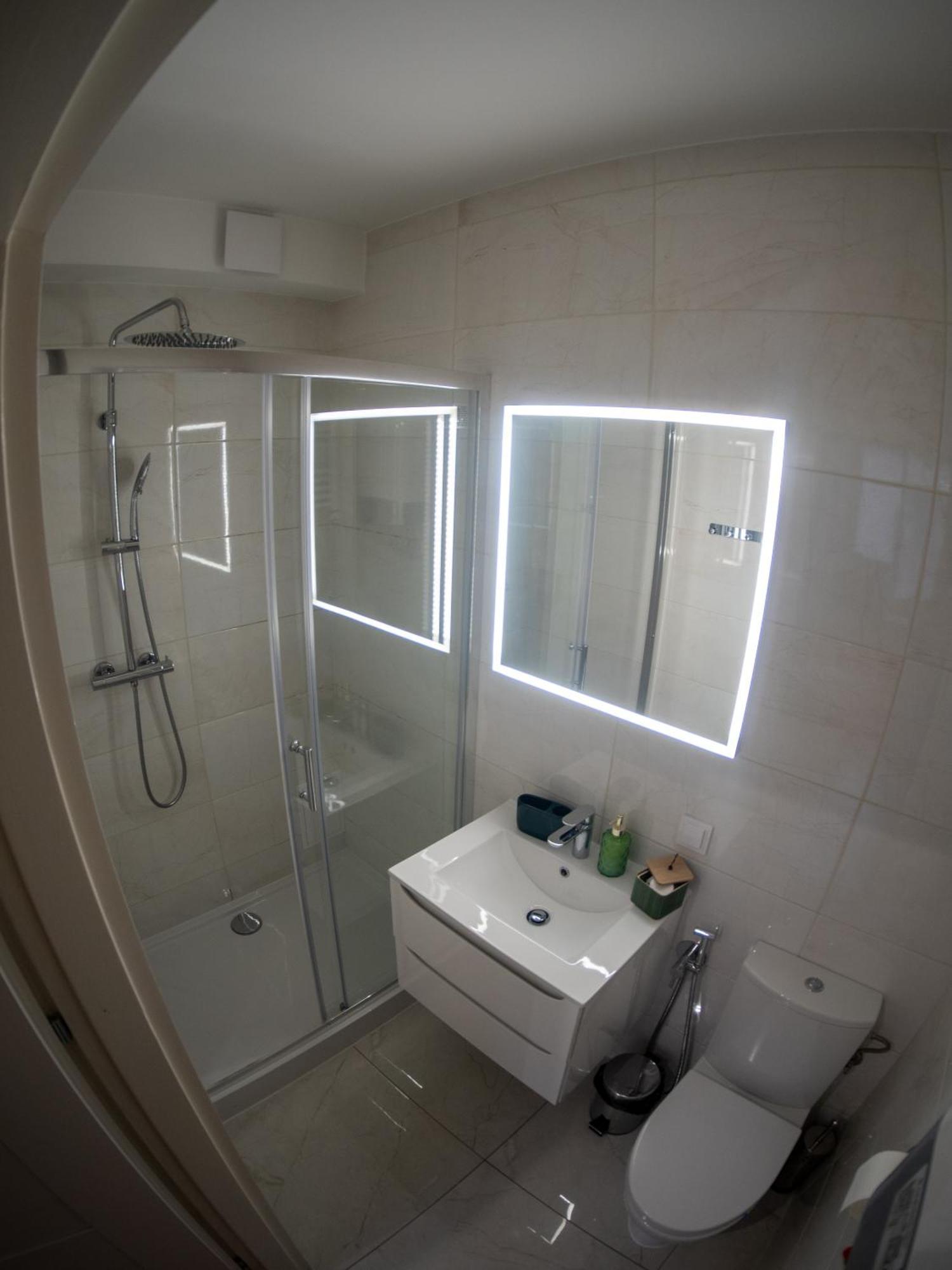 Apartament Classic Comfort Aleja Nmp 8 - Free Parking Częstochowa Buitenkant foto