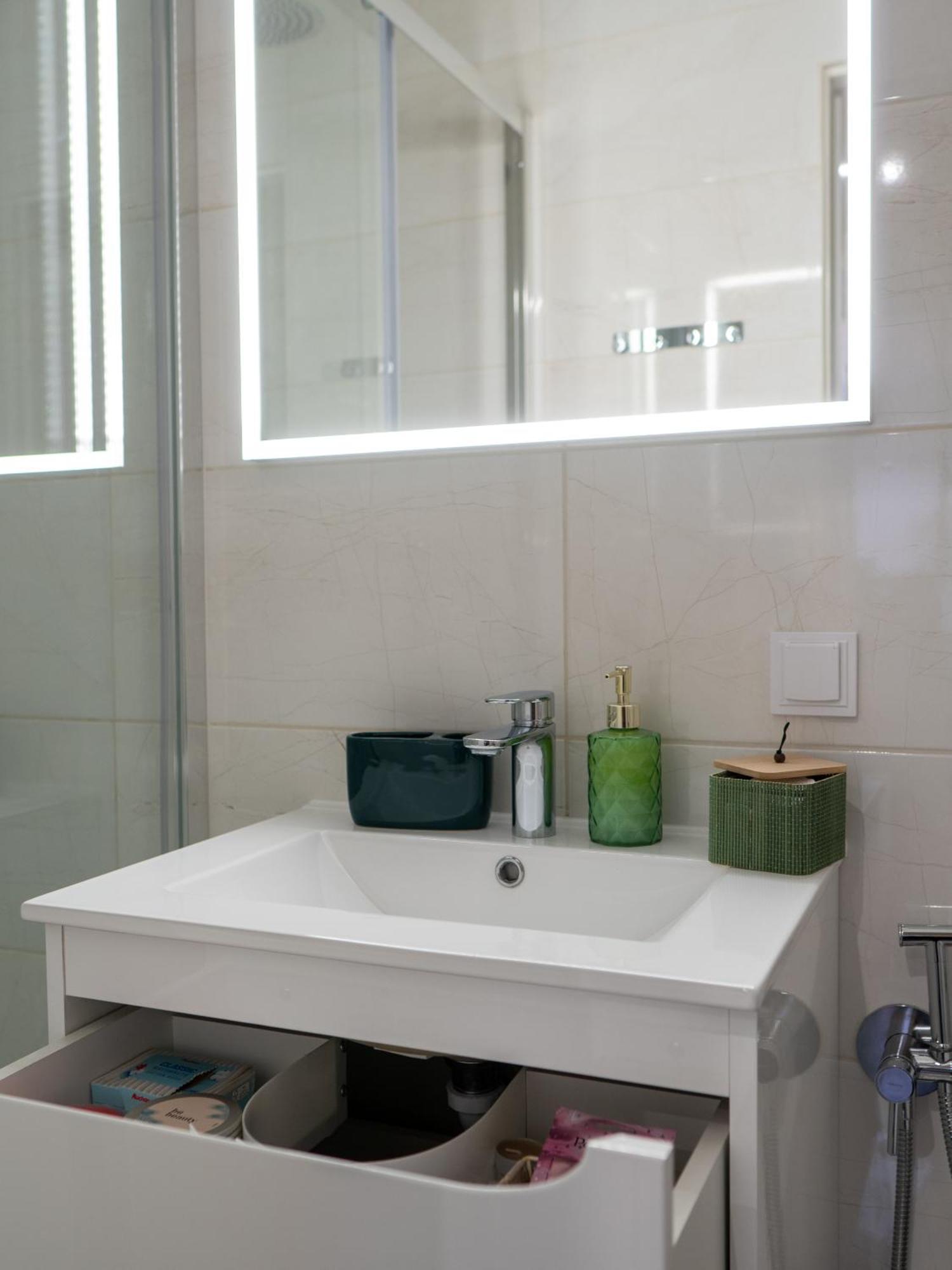 Apartament Classic Comfort Aleja Nmp 8 - Free Parking Częstochowa Buitenkant foto